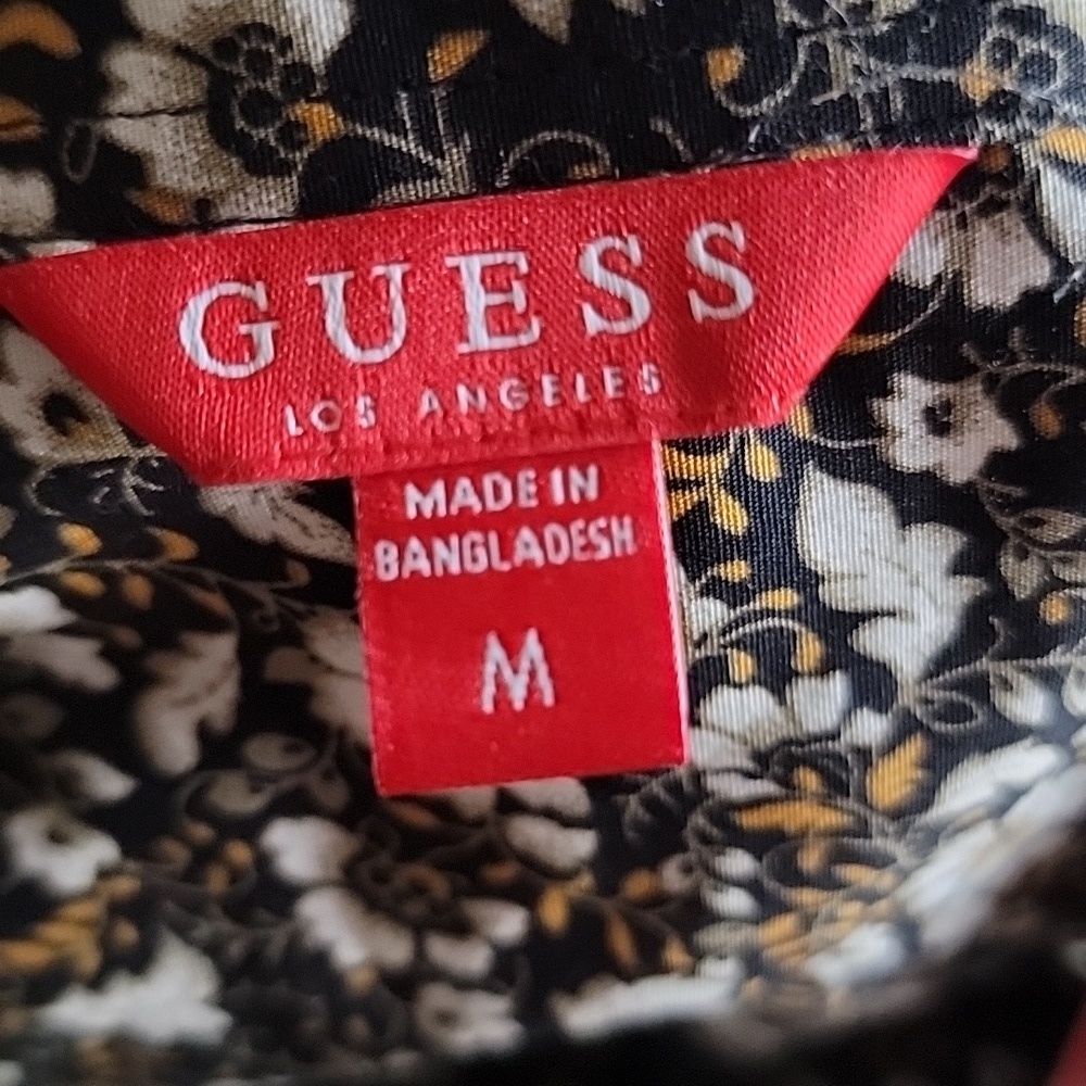 Guess Button Down Top Size Medium - Picture 3 of 8